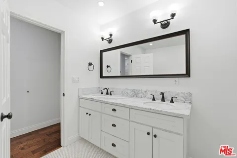 $2,398,000 | 16910 West Magnolia Boulevard, Encino, CA 91316