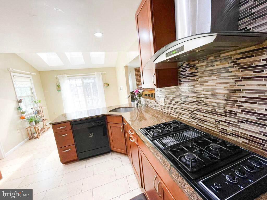 712 Pebble Beach Drive Silver Spring, MD 20904 - Photo 5 of 12 Kitchen - Cook Top
