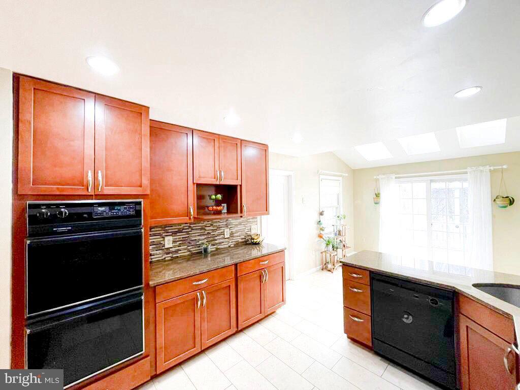 712 Pebble Beach Drive Silver Spring, MD 20904 - Photo 6 of 12 Kitchen