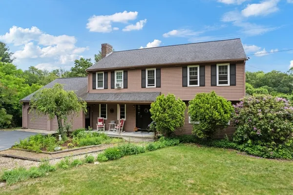 $635,900 | 3 Pudding Street, Uxbridge, MA 01569