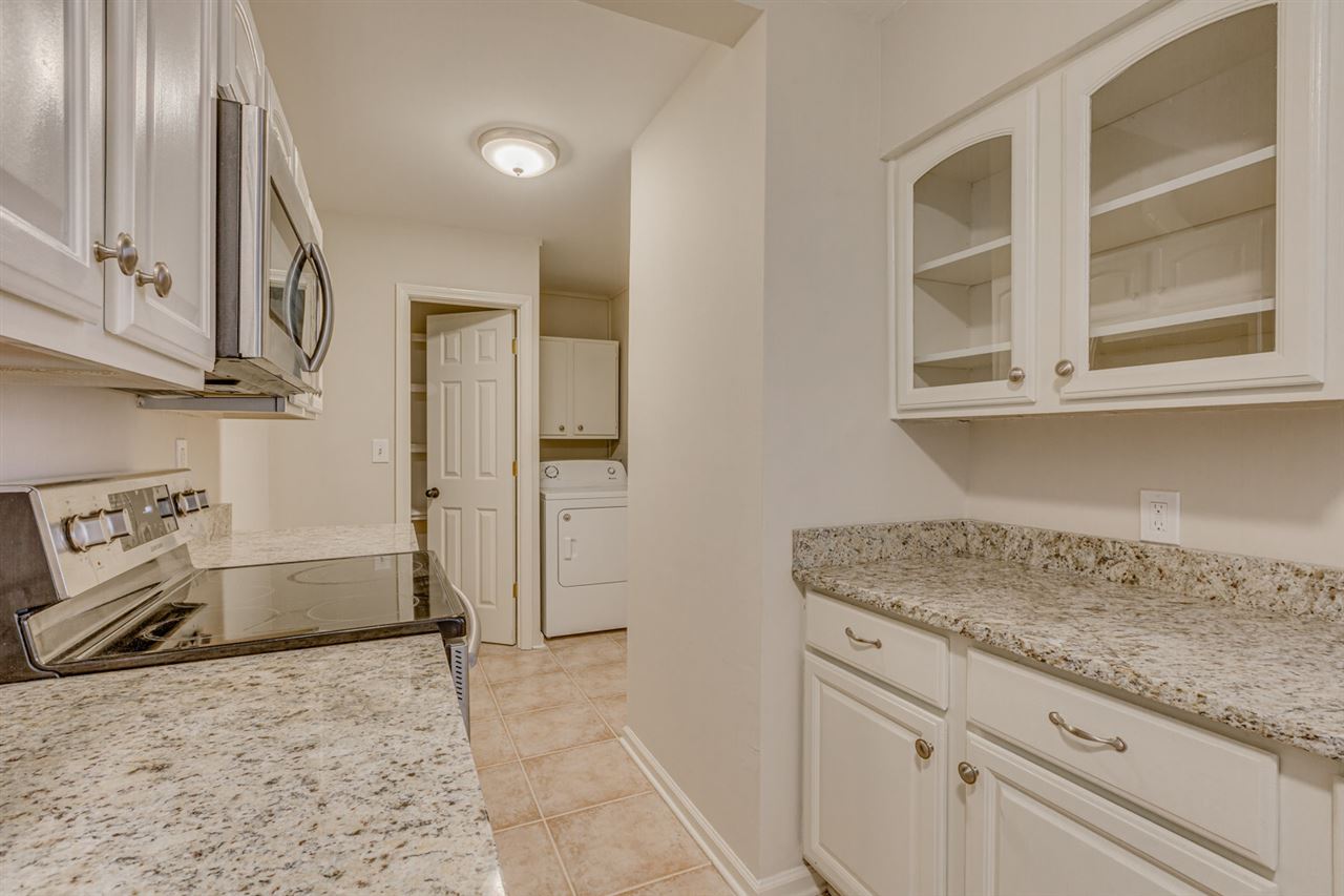 4694 Chip Road Memphis, TN 38117 - Photo 11 of 25