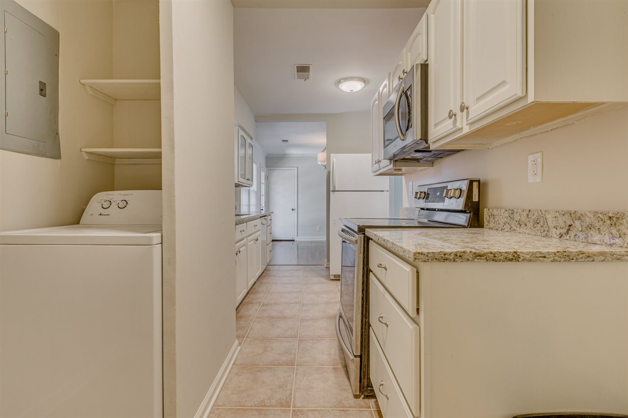 4694 Chip Road Memphis, TN 38117 - Photo 14 of 25