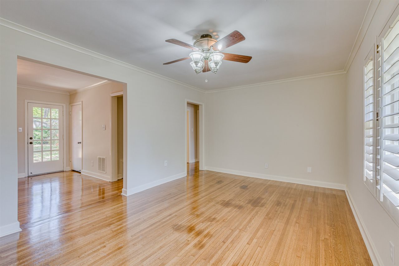 4694 Chip Road Memphis, TN 38117 - Photo 5 of 25