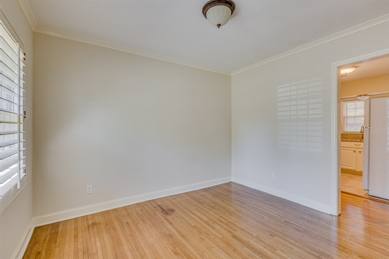 4694 Chip Road Memphis, TN 38117 - Photo 6 of 25