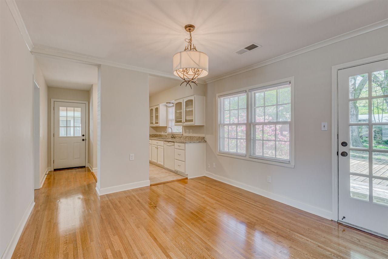 4694 Chip Road Memphis, TN 38117 - Photo 9 of 25