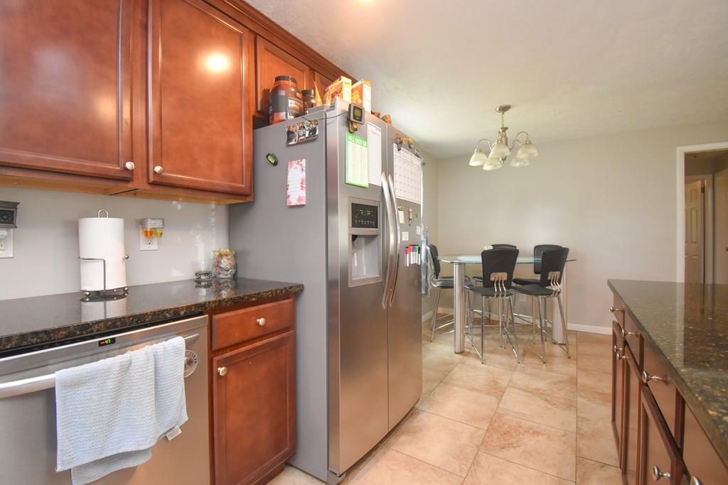 32 Garcia Street Springfield, MA 01129 - Photo 4 of 34 Gallery Image 4