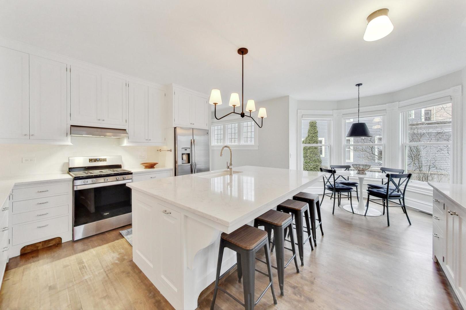 709 Foster Street Evanston, IL 60201 - Photo 11 of 24