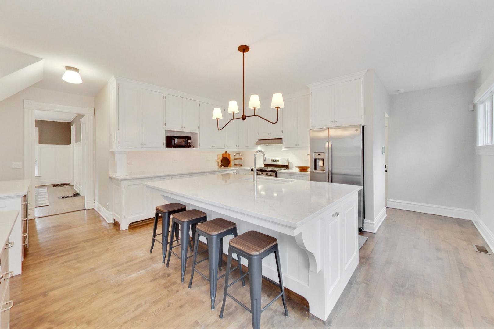 709 Foster Street Evanston, IL 60201 - Photo 13 of 24