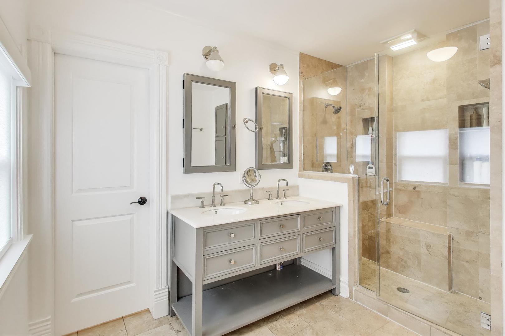 709 Foster Street Evanston, IL 60201 - Photo 18 of 24