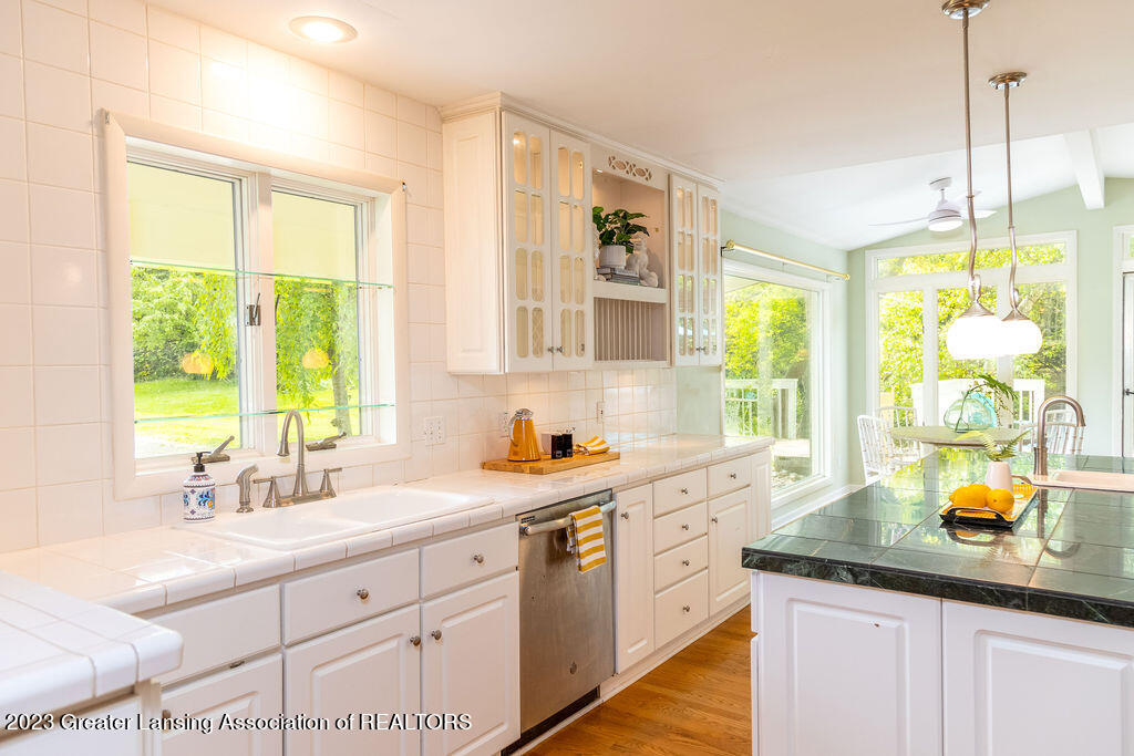 4427 Barton Road Lansing, MI 48917 - Photo 30 of 59 4427 Barton