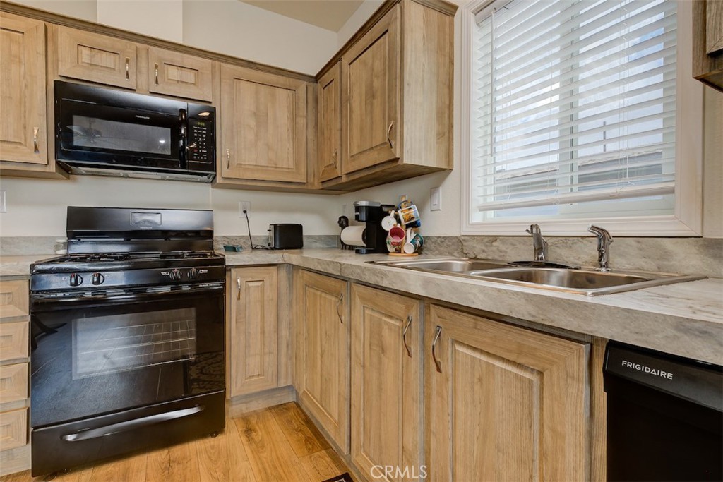 1354 Elliott Road, Unit 9 Paradise, CA 95969 - Photo 12 of 36