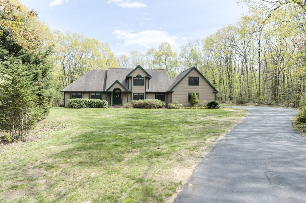 272 Paxton Road Holden, MA 01520 - Photo 1 of 42 Gallery Image 1