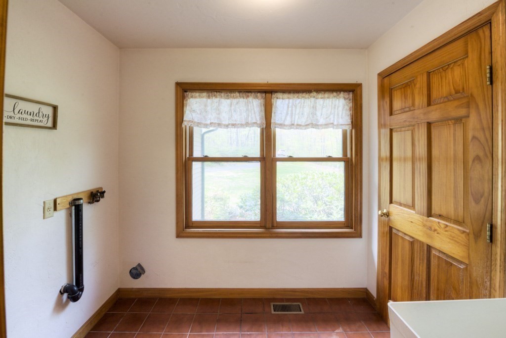 272 Paxton Road Holden, MA 01520 - Photo 31 of 42 Gallery Image 31