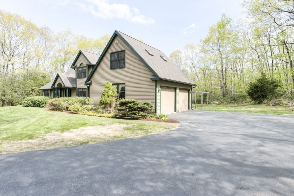 272 Paxton Road Holden, MA 01520 - Photo 36 of 42 Gallery Image 36