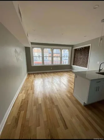 $1,050,000 | 1350 Clay Avenue | Concourse