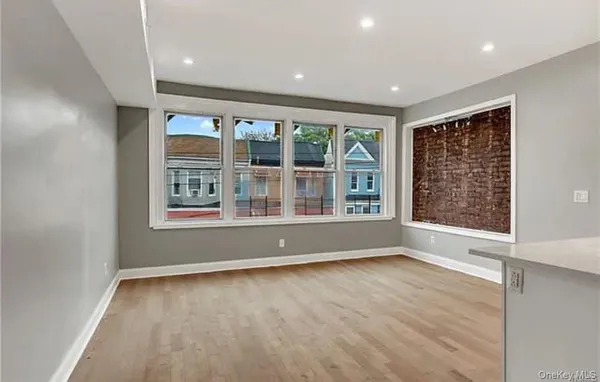 $1,050,000 | 1350 Clay Avenue | Concourse