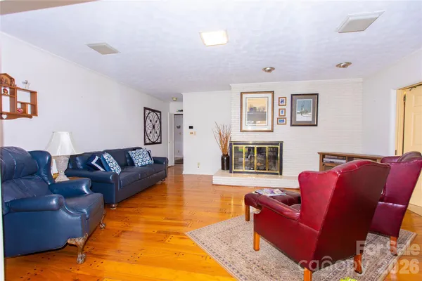 $600,000 | 3486 East Main Street, Claremont, NC 28610
