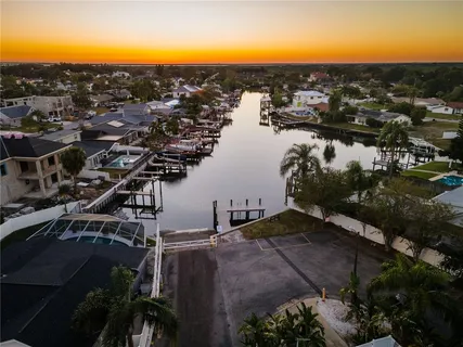 $649,999 | 4902 Stolls Avenue, Tampa, FL 33615