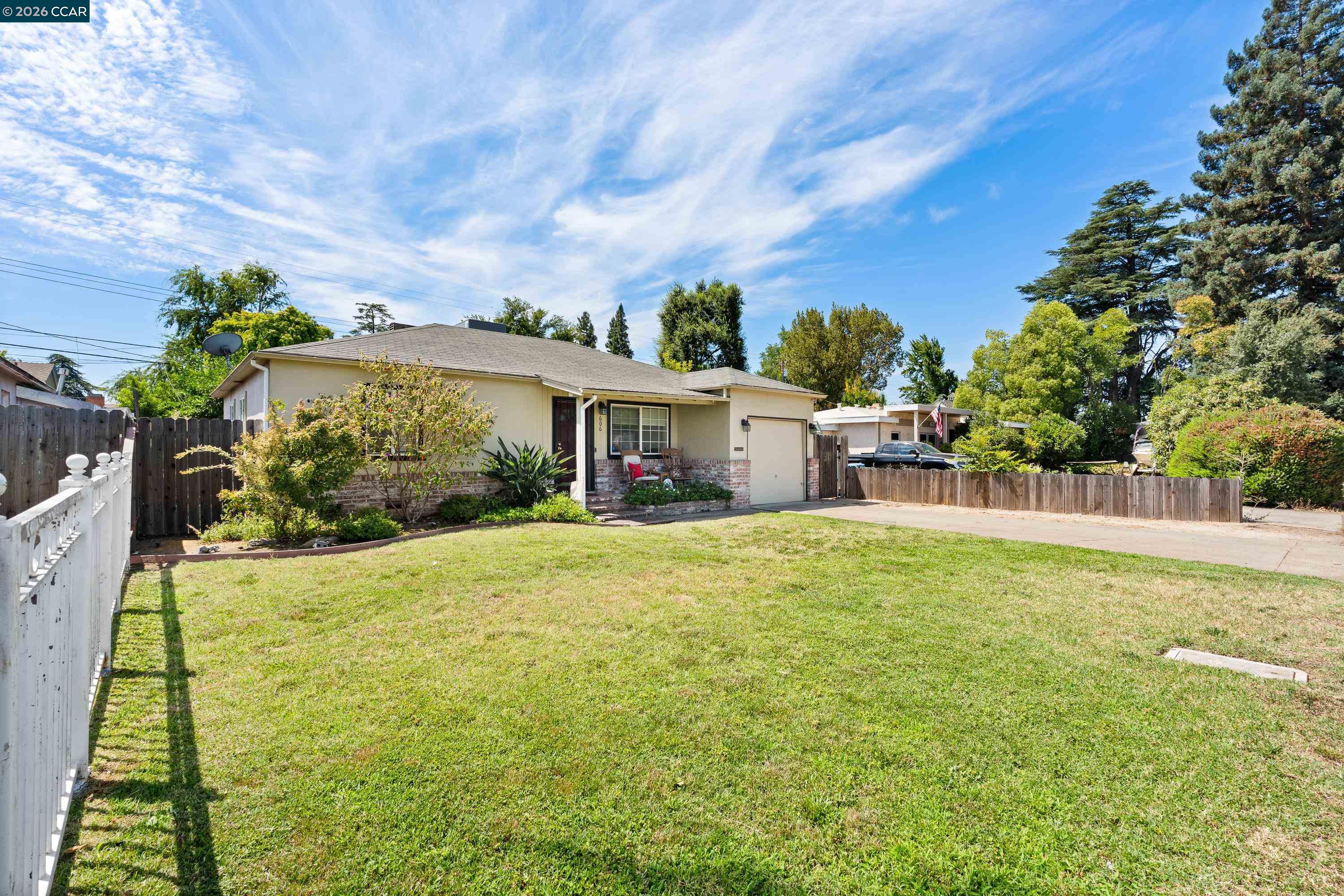 606 West Turner Road Lodi, CA 95240 - Photo 9 of 39 Gallery Image 9