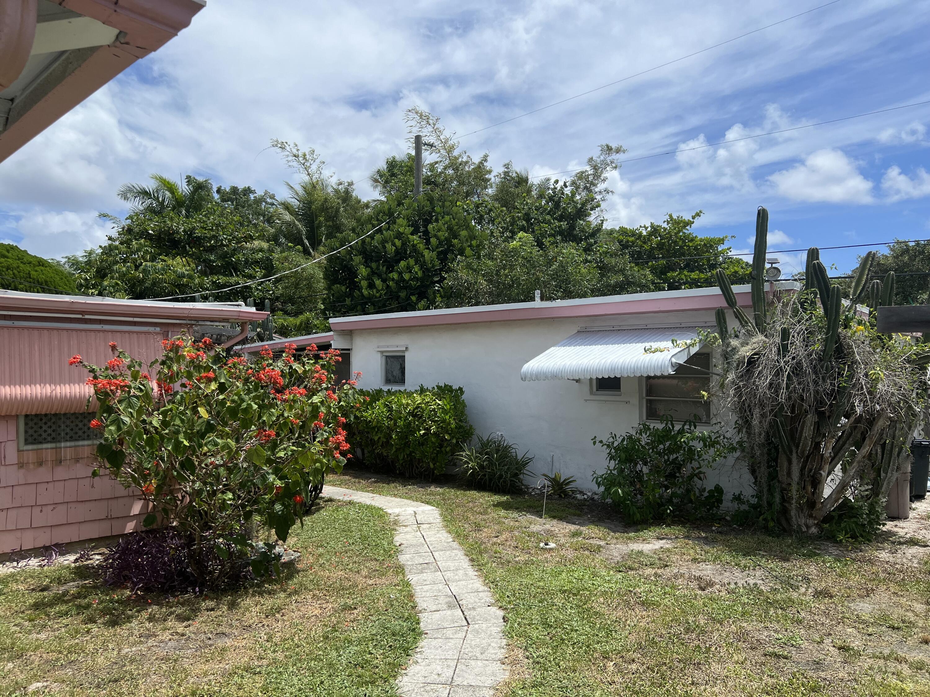 7880 Terrace Road Lantana, FL 33462 - Photo 3 of 5 IMG_2737 2