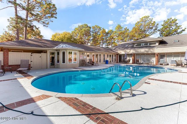 $417,500 | 385 Pinehurst Trace Drive, Pinehurst, NC 28374