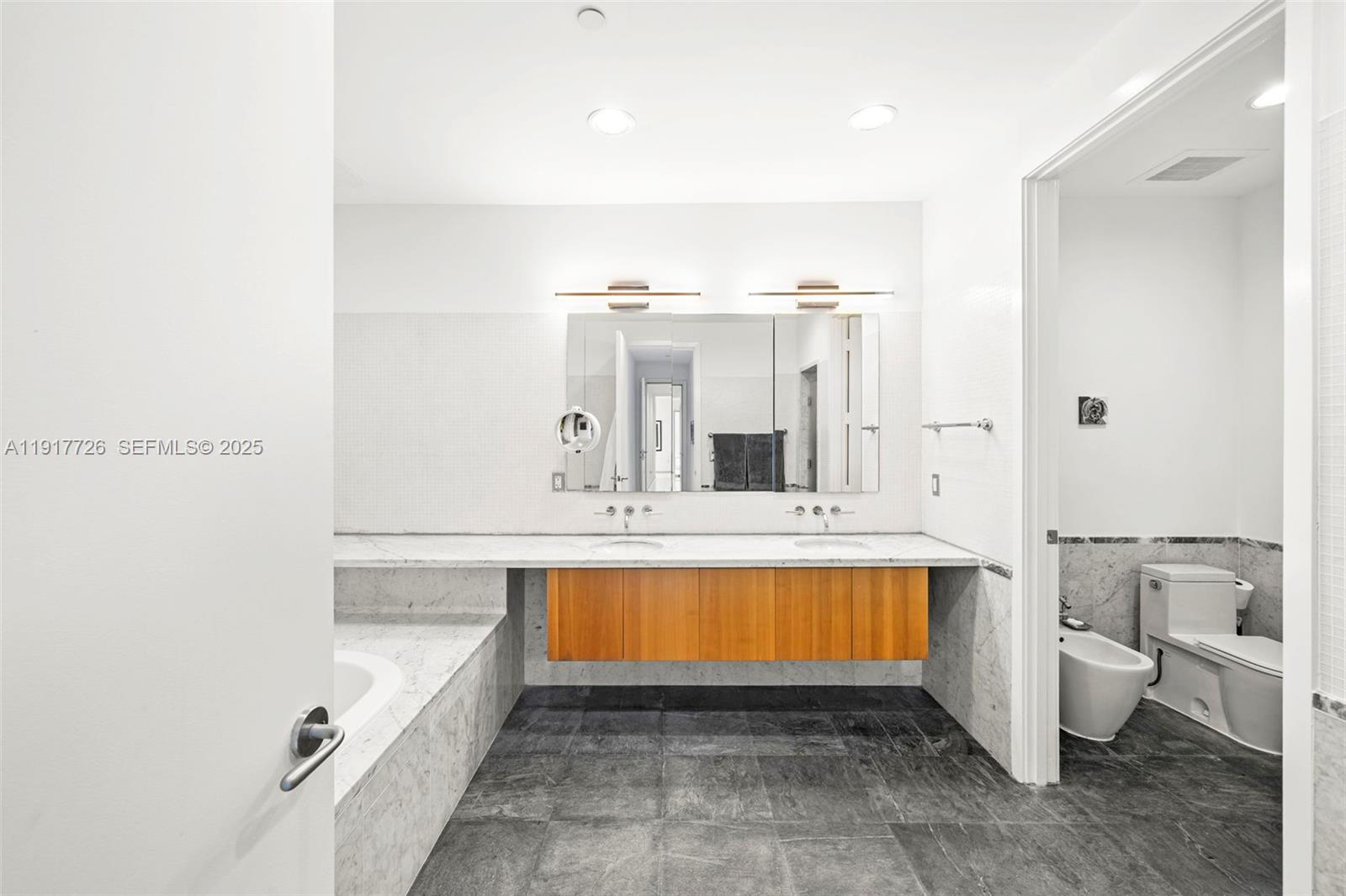 201 Aqua Avenue, Unit 801 Miami Beach, FL 33141 - Photo 25 of 49