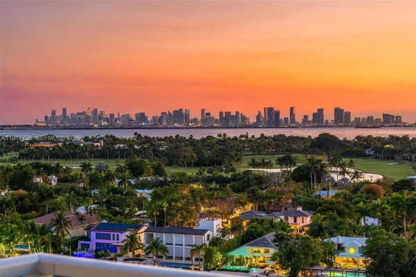 $4,600,000 | 201 Aqua Avenue, Unit 801, Miami Beach, FL 33141