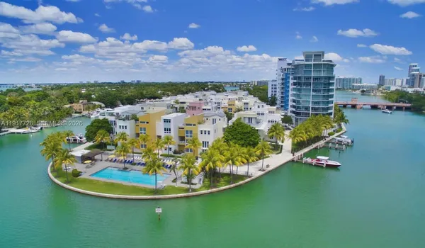 $4,600,000 | 201 Aqua Avenue, Unit 801, Miami Beach, FL 33141