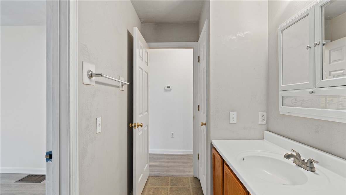 119 Woody Hill Road Westerly, RI 02808 - Photo 13 of 34