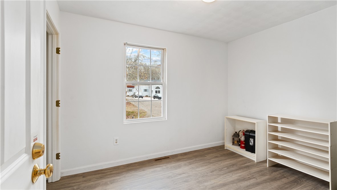 119 Woody Hill Road Westerly, RI 02808 - Photo 17 of 34