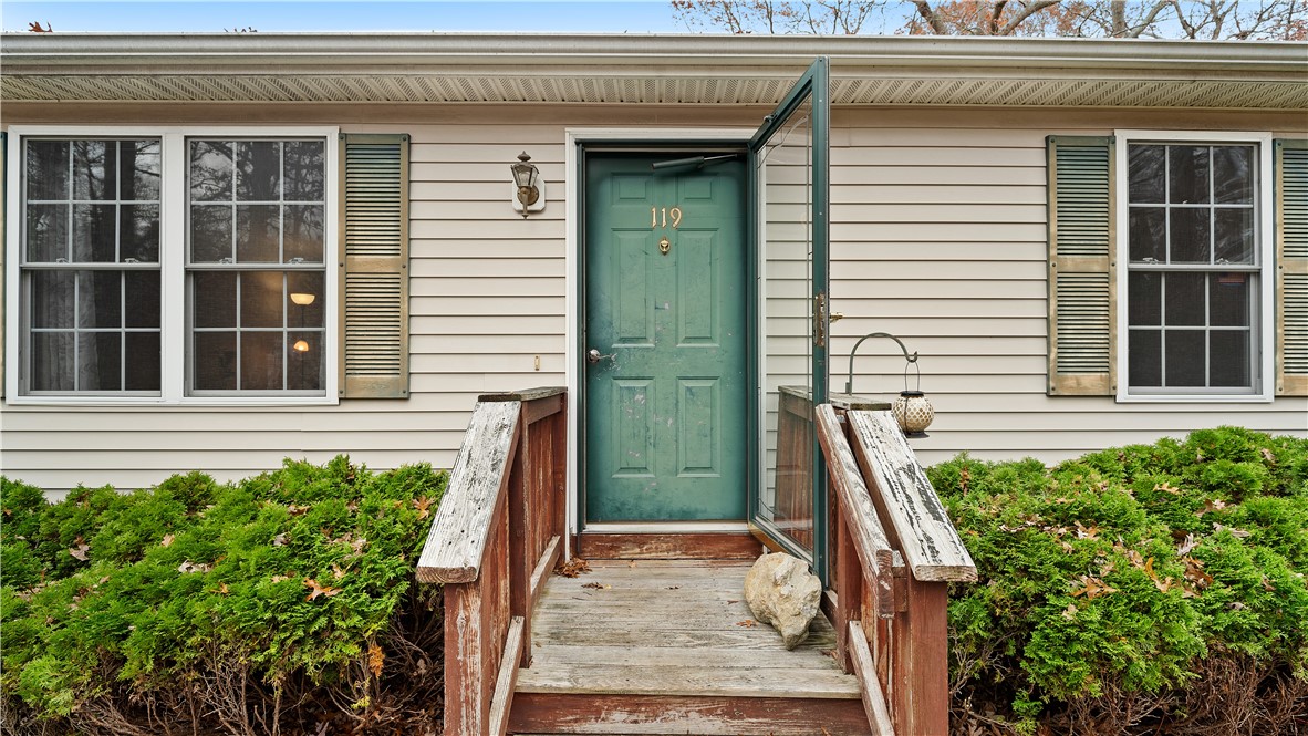119 Woody Hill Road Westerly, RI 02808 - Photo 4 of 34