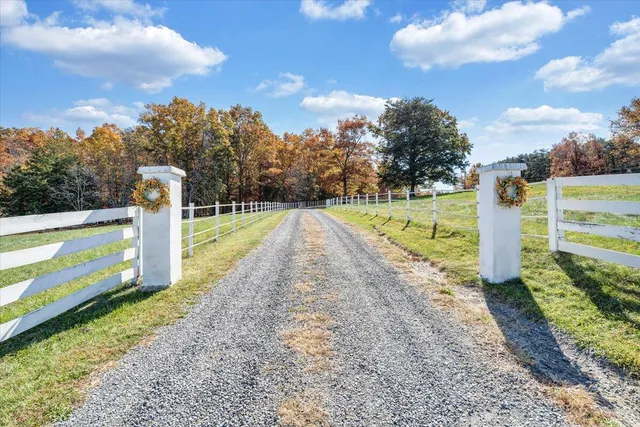 $850,000 | 3171 Breckinridge Mill Road, Fincastle, VA 24090