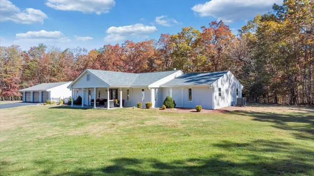 $850,000 | 3171 Breckinridge Mill Road, Fincastle, VA 24090