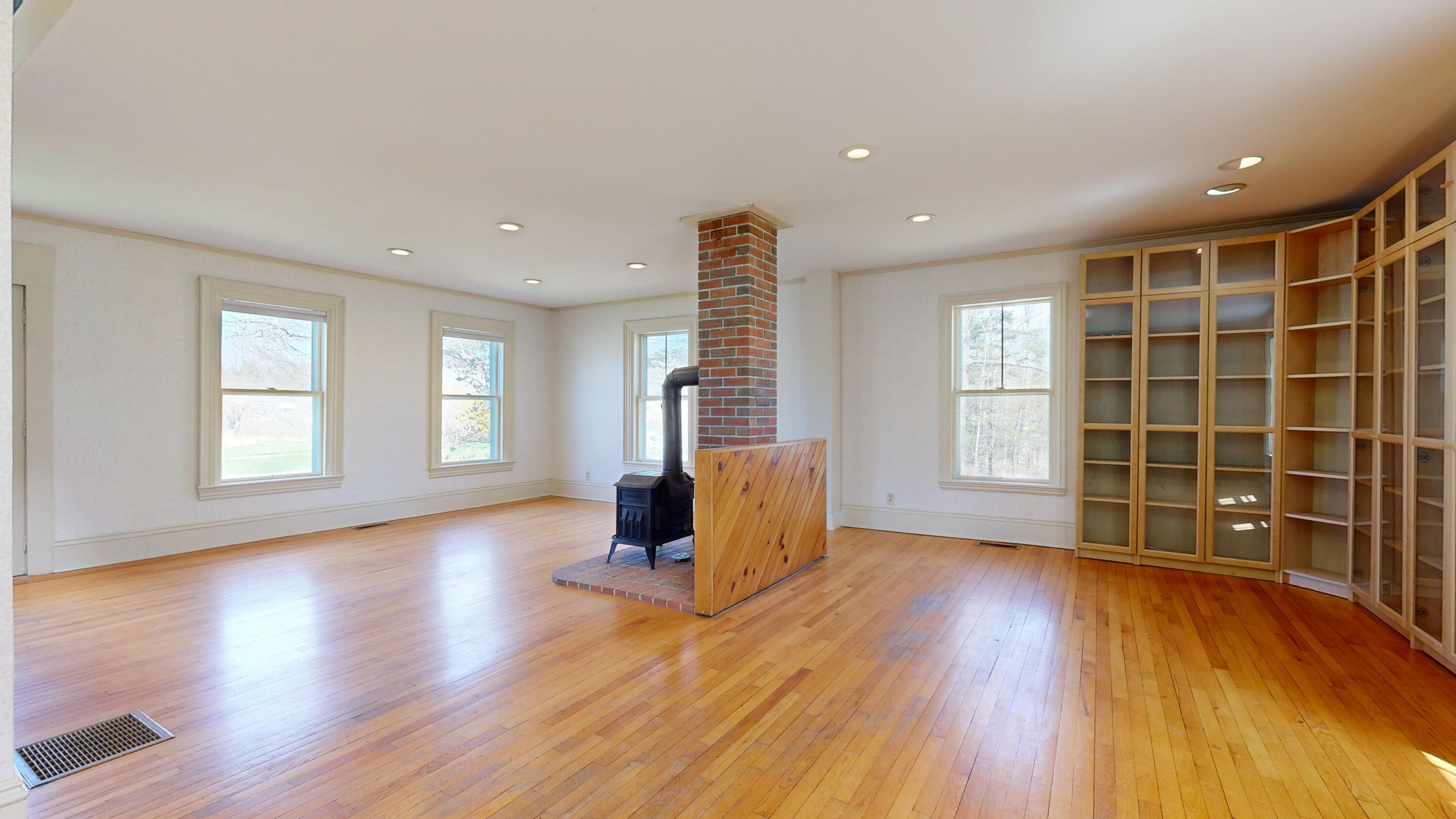 879 River Road Tenants Harbor, ME 04860 - Photo 17 of 58 879-River-Road-05072024_153537