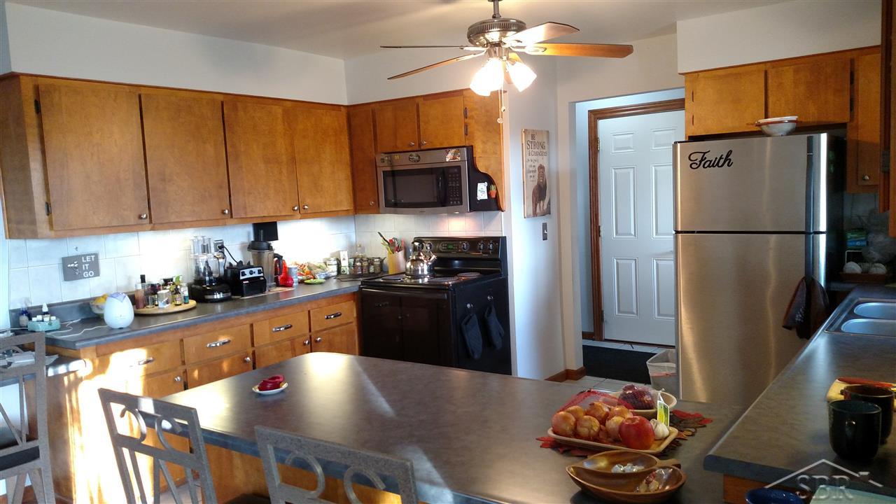 8373 Ederer Road Saginaw, MI 48609 - Photo 12 of 29 31308563-11.JPG