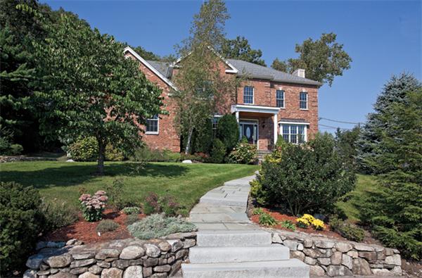 346 Hartman Road Newton, MA 02459 - Photo 2 of 19