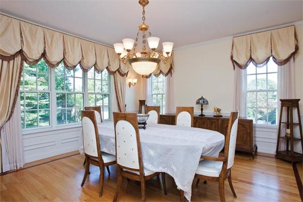 346 Hartman Road Newton, MA 02459 - Photo 6 of 19