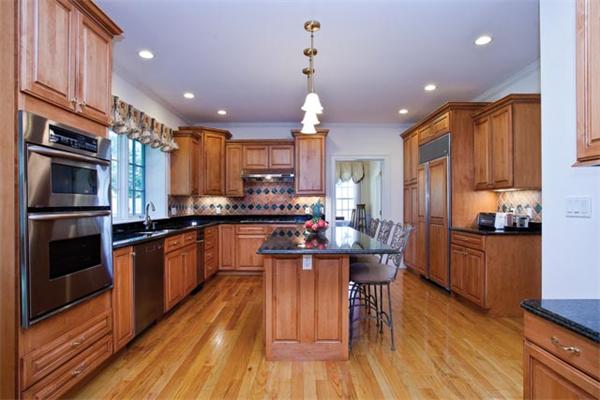 346 Hartman Road Newton, MA 02459 - Photo 7 of 19