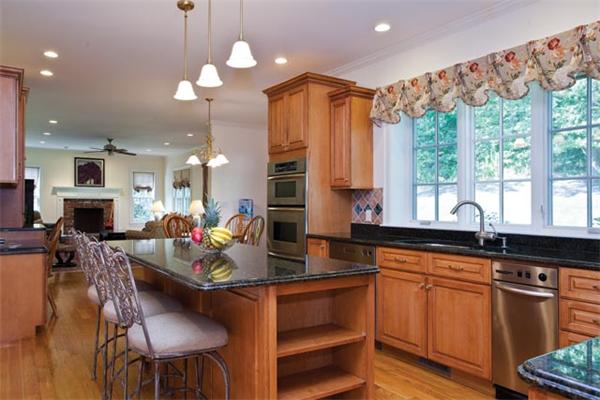 346 Hartman Road Newton, MA 02459 - Photo 9 of 19