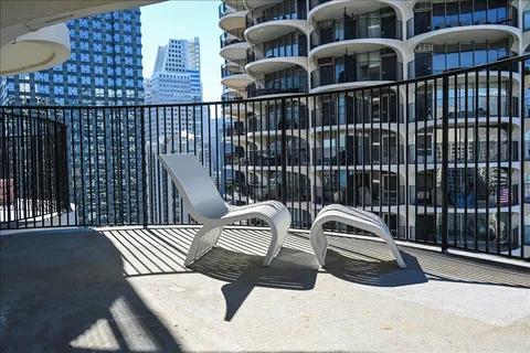 $230,000 | 300 North State Street, Unit 4625, Chicago, IL 60654