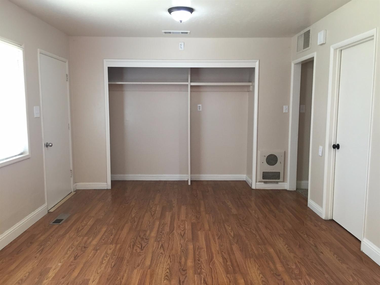 593 Manning Avenue Reedley, CA 93654 - Photo 9 of 18