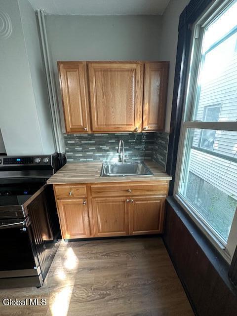 945 Broadway, Unit 1 Rensselaer, NY 12144 - Photo 4 of 12 IMG_5142