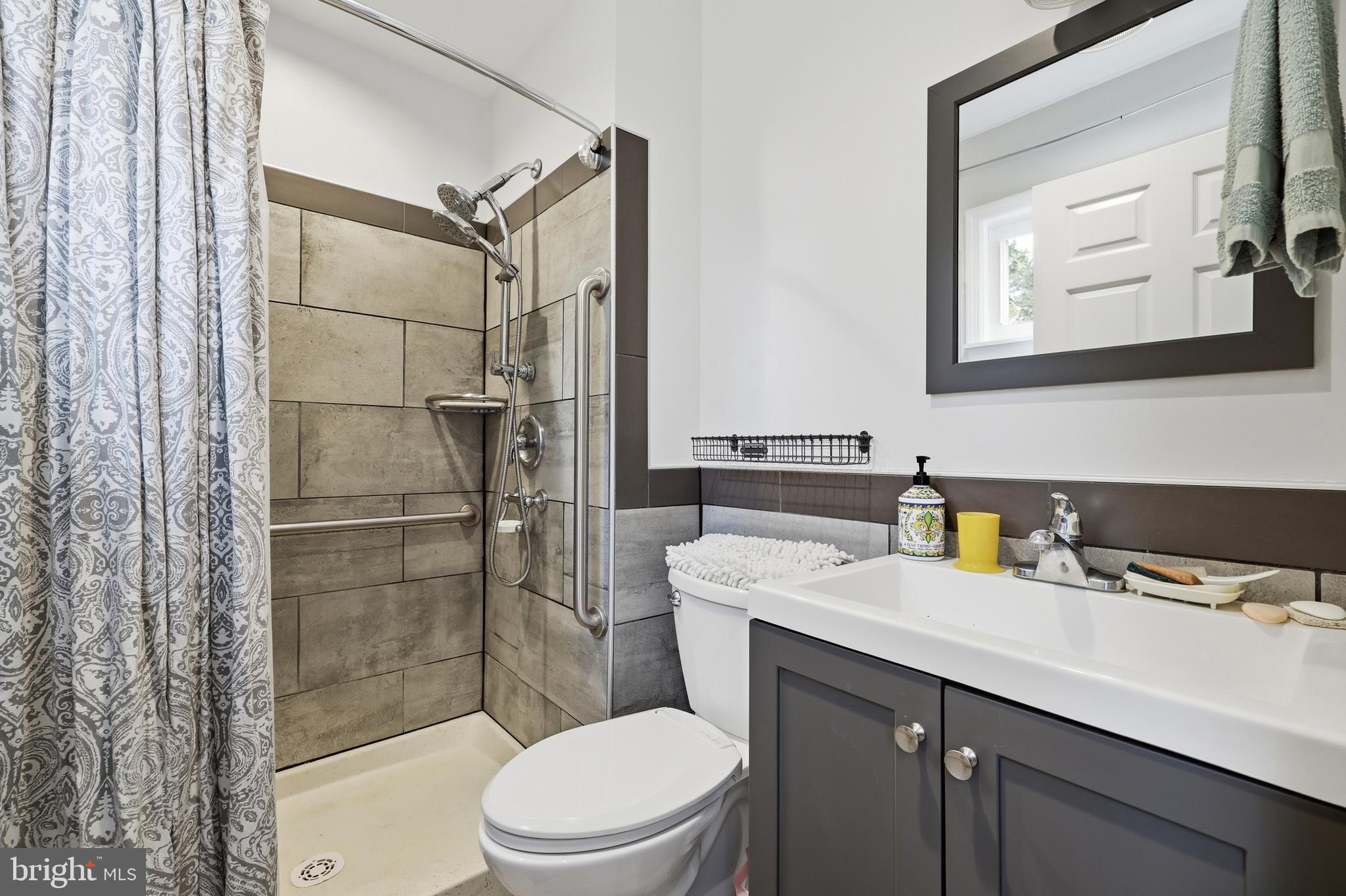 1814 Marymont Road Silver Spring, MD 20906 - Photo 18 of 44 full bath for lower level bedrooms