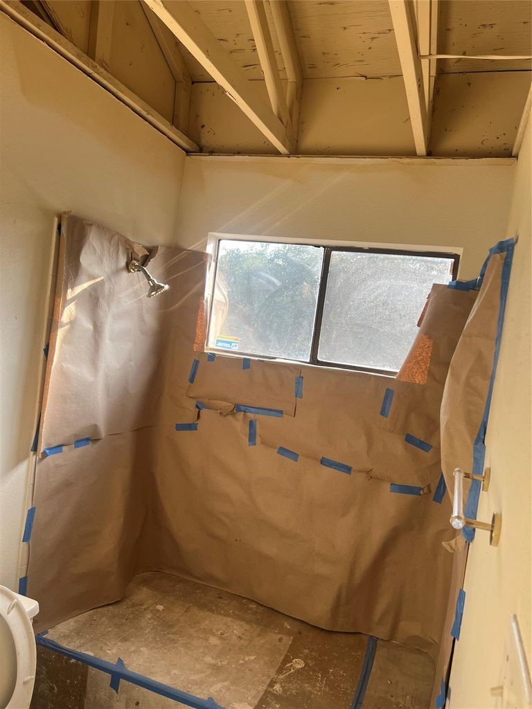 2668 Bering Drive, Unit 2668 Houston, TX 77057 - Photo 29 of 47 a view of a bathroom