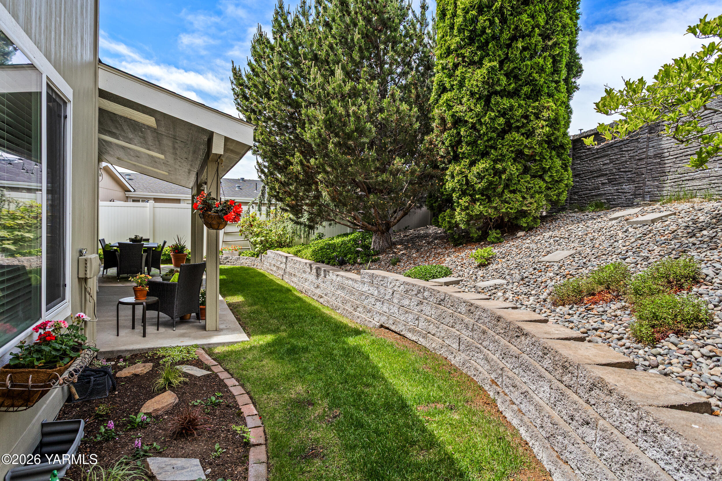200 Bridle Way, Unit 203 Yakima, WA 98901 - Photo 36 of 36 a view of outdoor space and yard