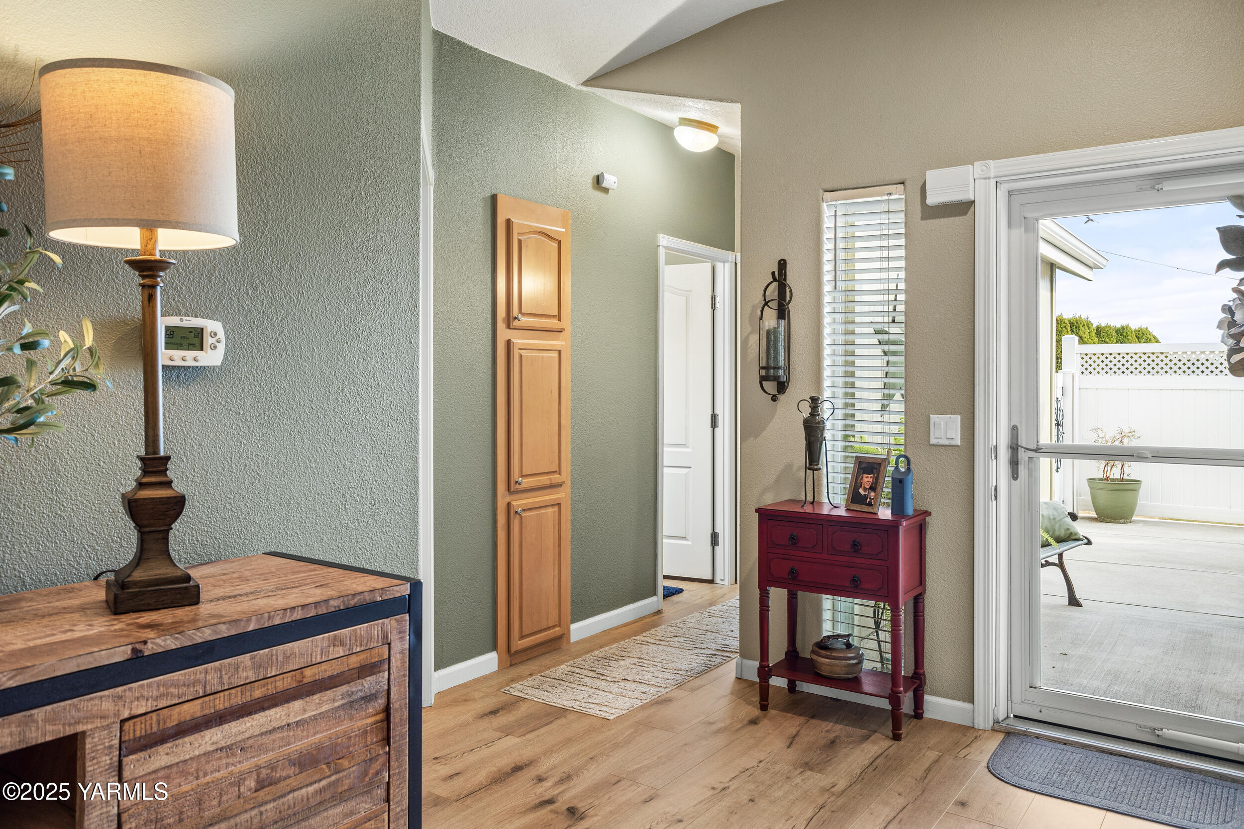 200 Bridle Way, Unit 203 Yakima, WA 98901 - Photo 5 of 36 200BridleWay#203_04