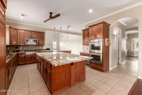 $949,900 | 949 East Benrich Drive, Gilbert, AZ 85295