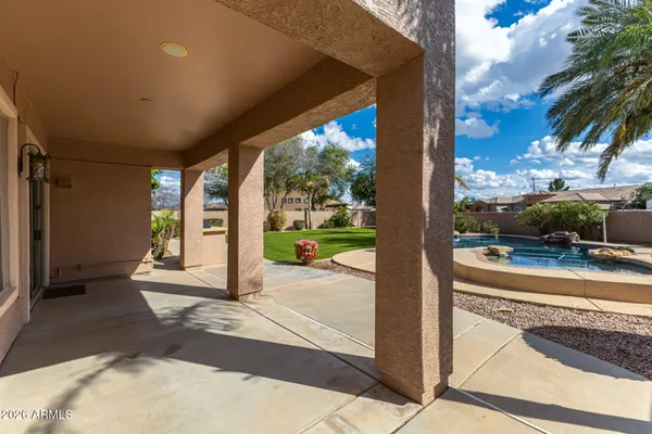 $949,900 | 949 East Benrich Drive, Gilbert, AZ 85295