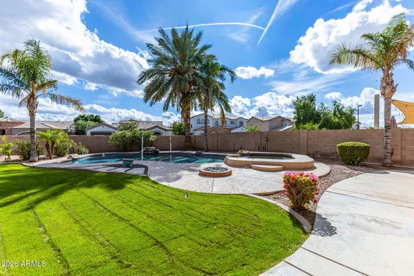 $949,900 | 949 East Benrich Drive, Gilbert, AZ 85295