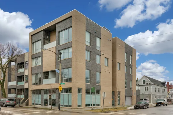 $4,200 | 2805 West Cortland Street, Unit 2, Chicago, IL 60647